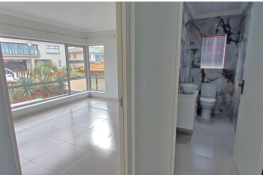 4 Bedroom Property for Sale in Monte Christo Western Cape